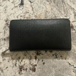 COPY - Louis Vuitton Leather Zippy Wallet